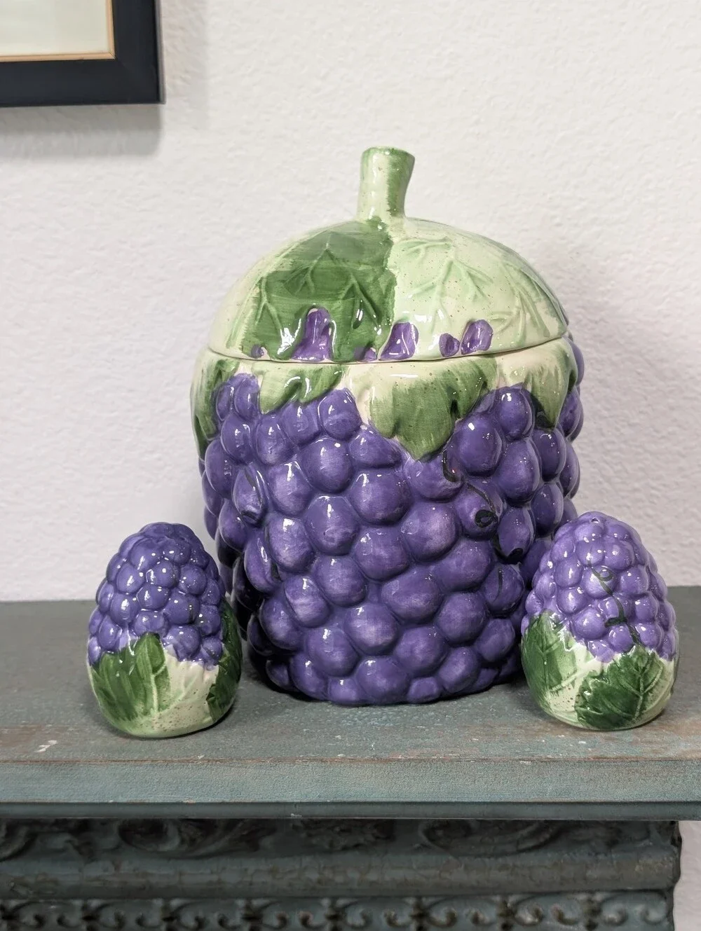 Vtg Alco Industries Ceramic Grapes Canister with Lid and Salt & Pepper Shakers